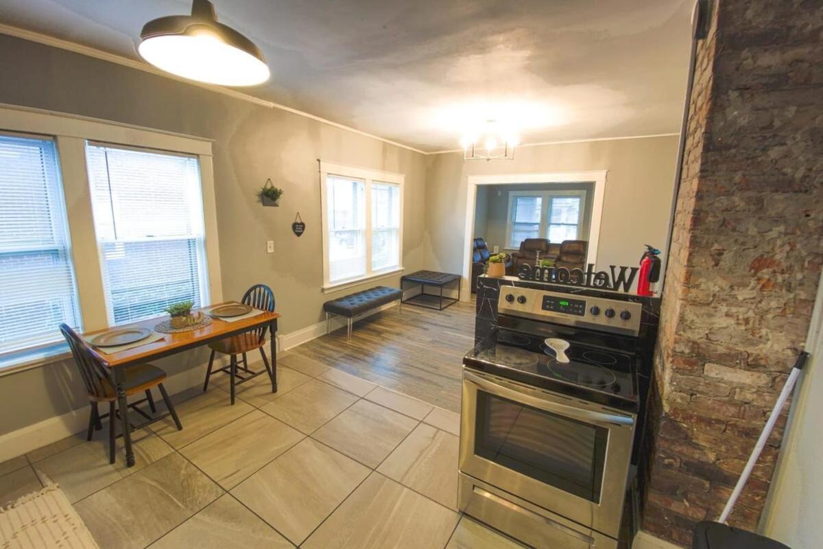Large 6Br, 2 Bath In Niagara Falls Extérieur photo