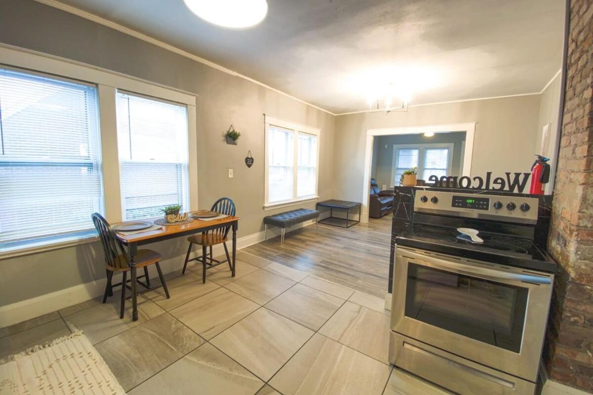 Large 6Br, 2 Bath In Niagara Falls Extérieur photo