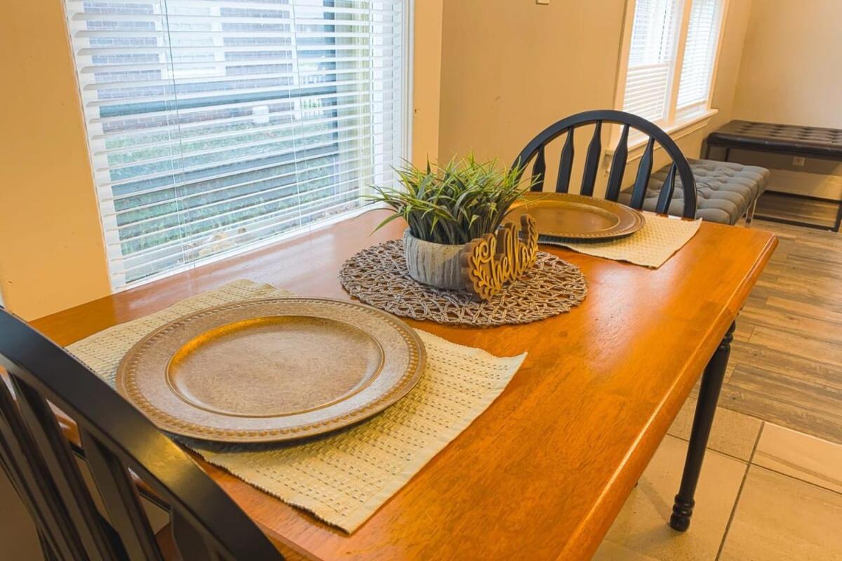 Large 6Br, 2 Bath In Niagara Falls Extérieur photo